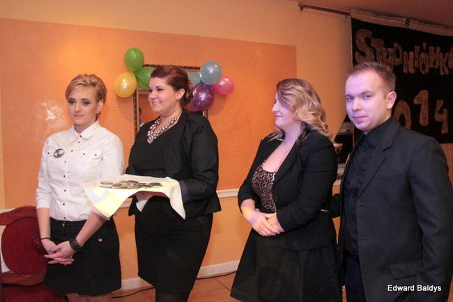 Maturzyści ZSOŚ opanowali Myśliwską (zdjęcia)