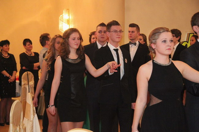 Studniówka z karaoke (zdjęcia)