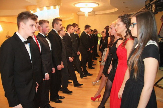 Studniówka z karaoke (zdjęcia)