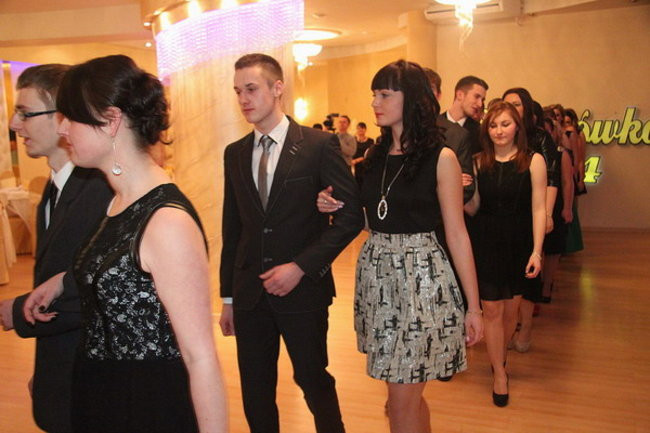 Studniówka z karaoke (zdjęcia)