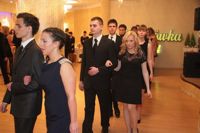 Studniówka z karaoke (zdjęcia)