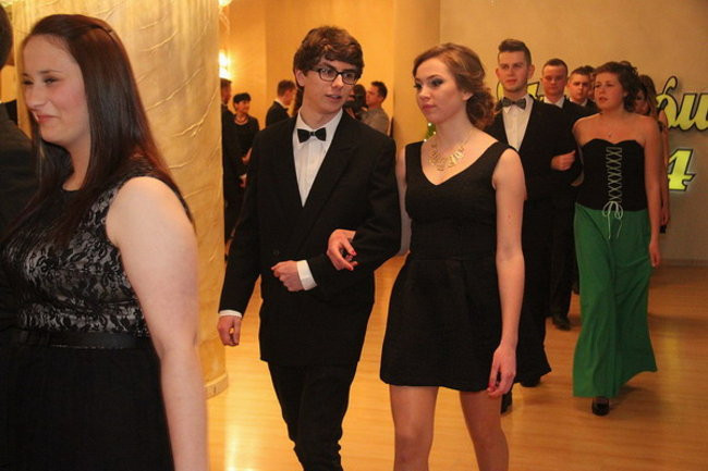 Studniówka z karaoke (zdjęcia)