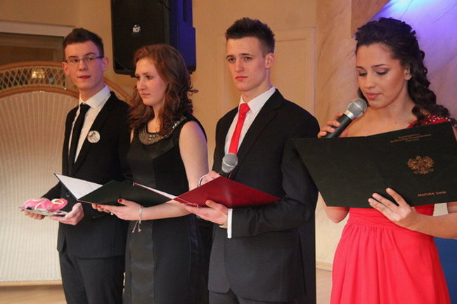 Studniówka z karaoke (zdjęcia)