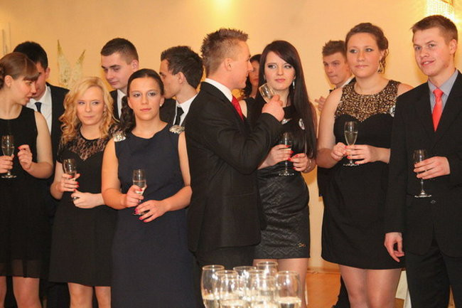 Studniówka z karaoke (zdjęcia)