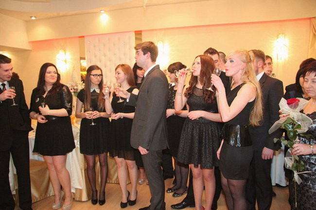 Studniówka z karaoke (zdjęcia)