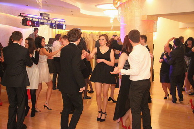 Studniówka z karaoke (zdjęcia)