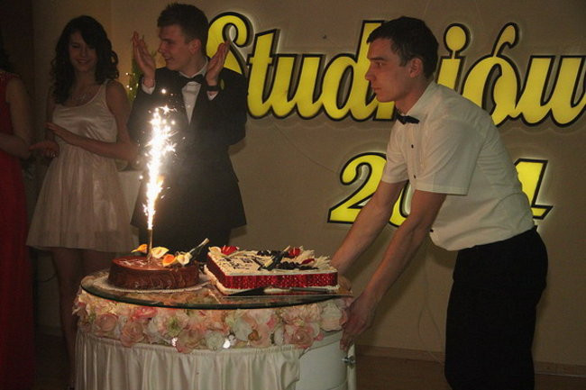 Studniówka z karaoke (zdjęcia)