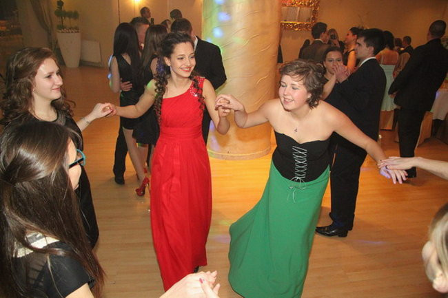 Studniówka z karaoke (zdjęcia)