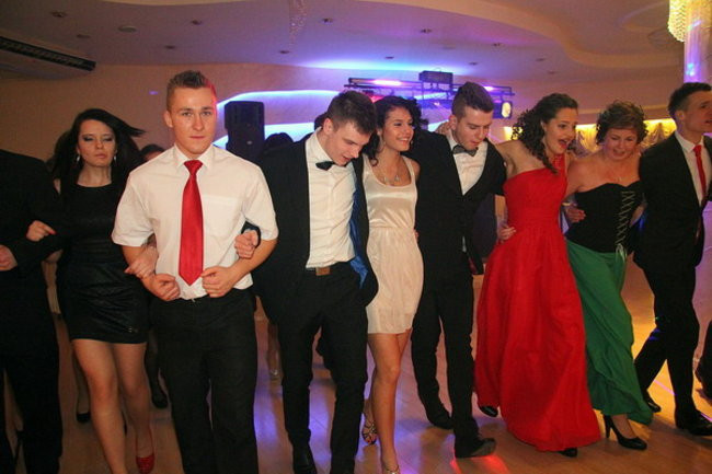 Studniówka z karaoke (zdjęcia)