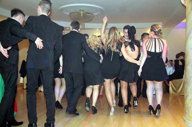 Studniówka z karaoke (zdjęcia)