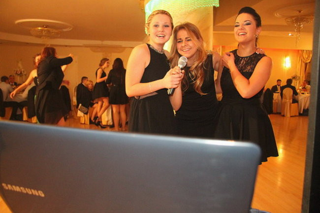 Studniówka z karaoke (zdjęcia)