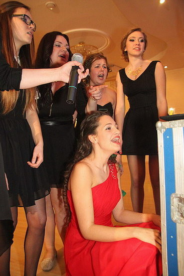 Studniówka z karaoke (zdjęcia)