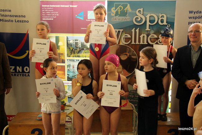 Basen pełen dzieci (zdjęcia)