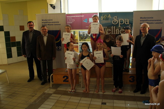 Basen pełen dzieci (zdjęcia)