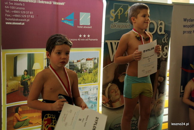 Basen pełen dzieci (zdjęcia)