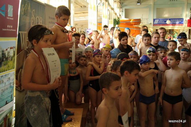 Basen pełen dzieci (zdjęcia)