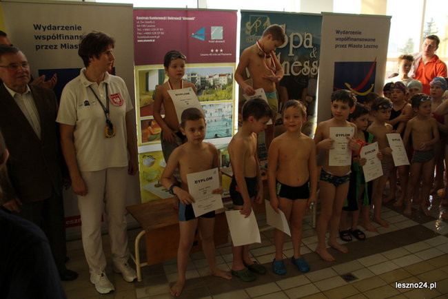 Basen pełen dzieci (zdjęcia)