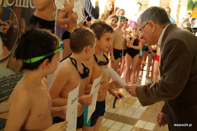 Basen pełen dzieci (zdjęcia)