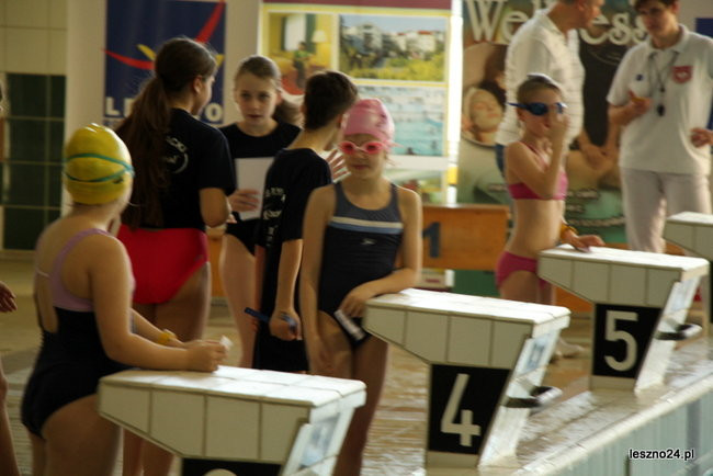 Basen pełen dzieci (zdjęcia)