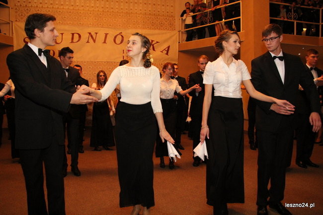 Jedynka tańczyła poloneza i walce (zdjęcia)