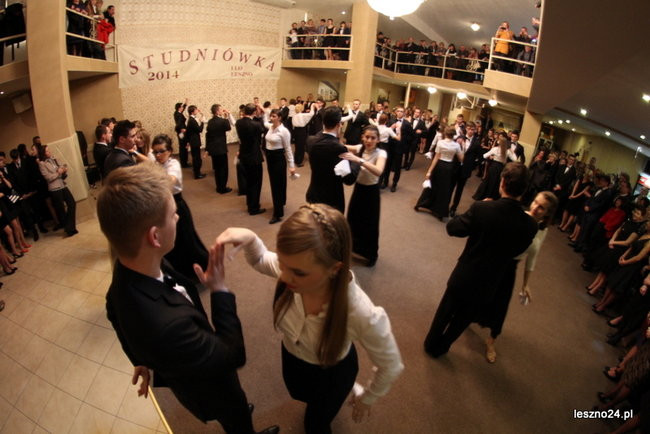 Jedynka tańczyła poloneza i walce (zdjęcia)