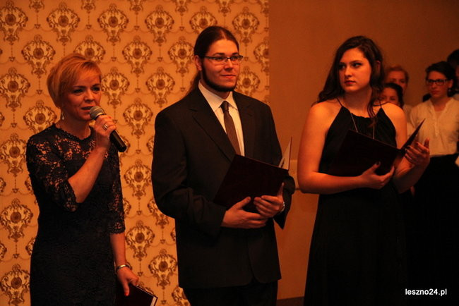 Jedynka tańczyła poloneza i walce (zdjęcia)