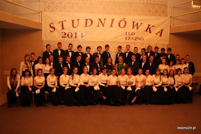 Jedynka tańczyła poloneza i walce (zdjęcia)