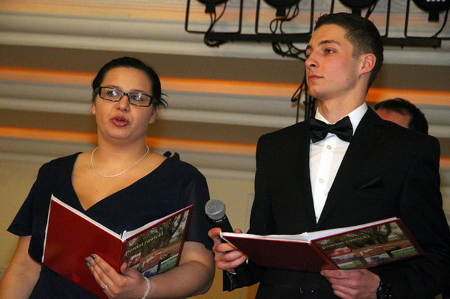 Studniówka z Bojanowa (zdjęcia)