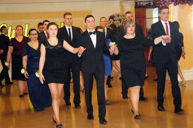 Studniówka z Bojanowa (zdjęcia)