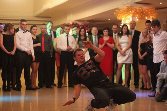 Studniówka z Bojanowa (zdjęcia)