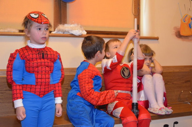 Kolorowy bal w Kolorowym Świecie (zdjęcia)