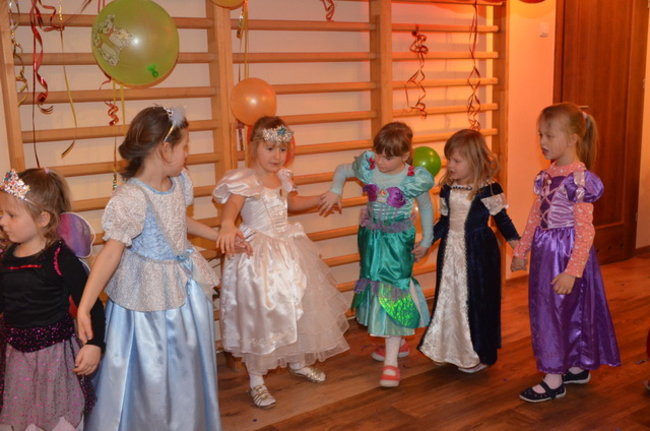 Kolorowy bal w Kolorowym Świecie (zdjęcia)