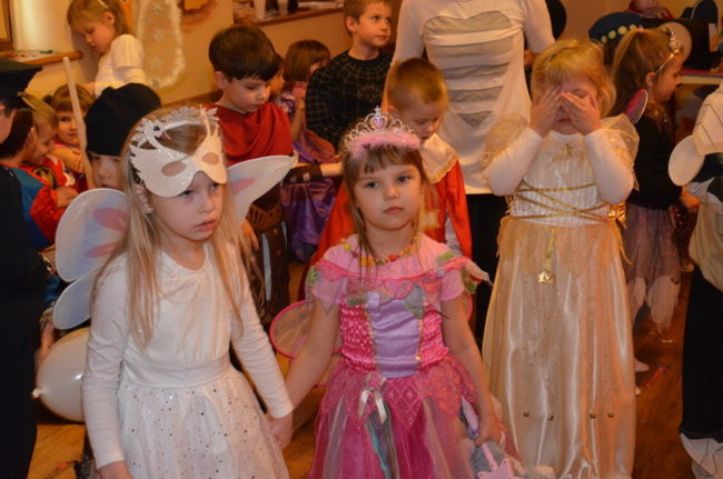 Kolorowy bal w Kolorowym Świecie (zdjęcia)