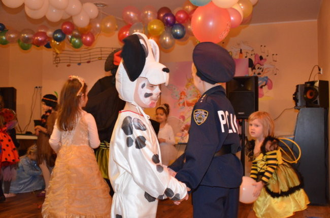 Kolorowy bal w Kolorowym Świecie (zdjęcia)