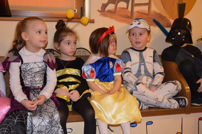 Kolorowy bal w Kolorowym Świecie (zdjęcia)