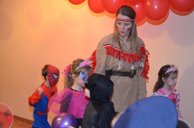 Kolorowy bal w Kolorowym Świecie (zdjęcia)