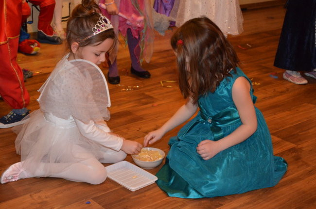 Kolorowy bal w Kolorowym Świecie (zdjęcia)