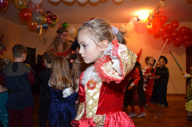 Kolorowy bal w Kolorowym Świecie (zdjęcia)