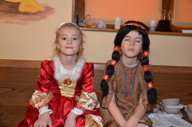 Kolorowy bal w Kolorowym Świecie (zdjęcia)