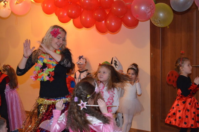 Kolorowy bal w Kolorowym Świecie (zdjęcia)