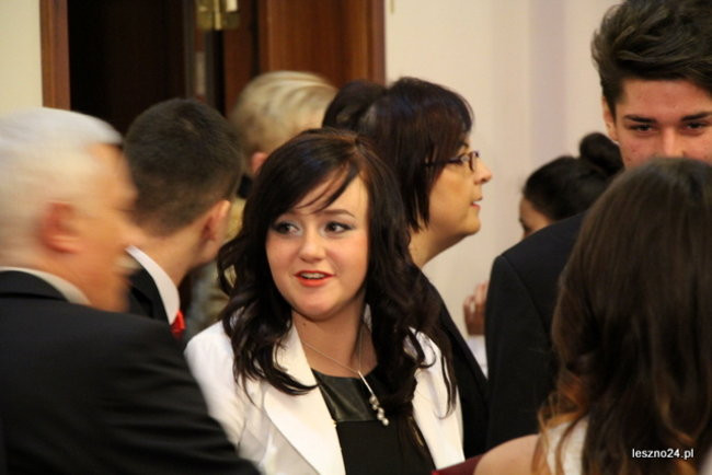 Niebieski tort na studniówce ZSR-B (zdjęcia)