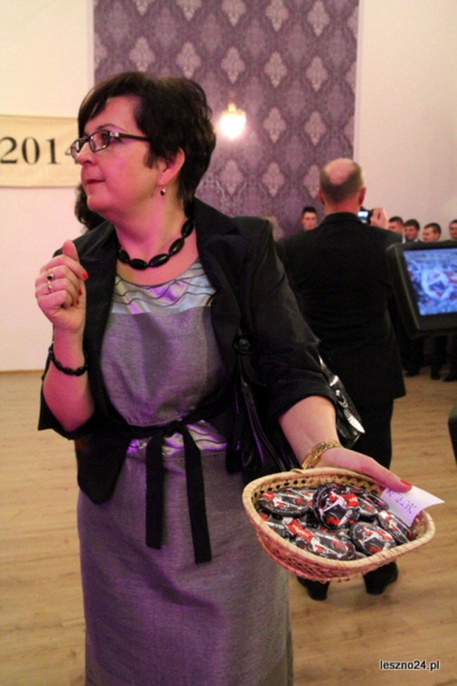 Niebieski tort na studniówce ZSR-B (zdjęcia)