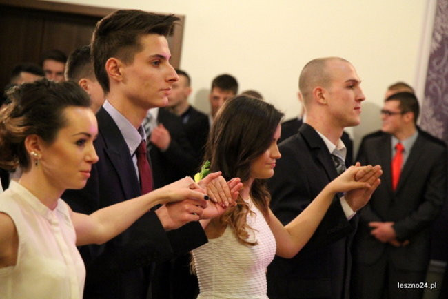 Niebieski tort na studniówce ZSR-B (zdjęcia)