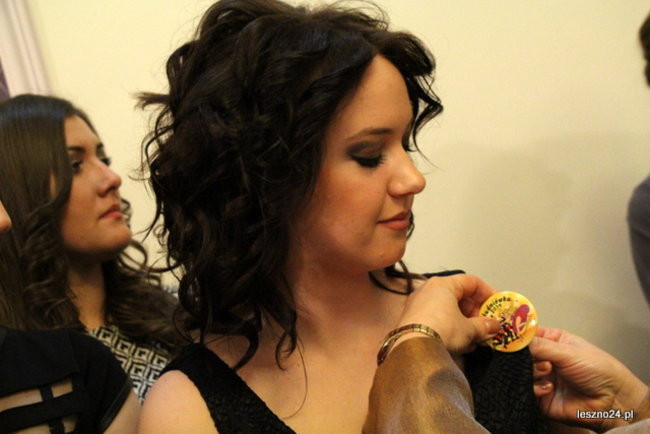 Niebieski tort na studniówce ZSR-B (zdjęcia)