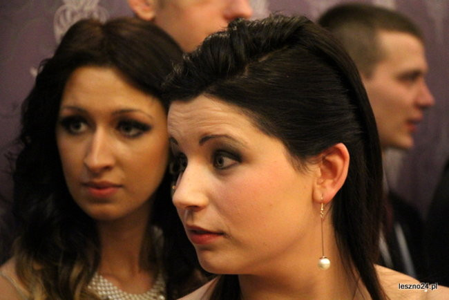 Niebieski tort na studniówce ZSR-B (zdjęcia)