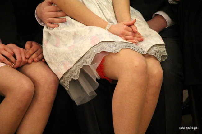 Niebieski tort na studniówce ZSR-B (zdjęcia)