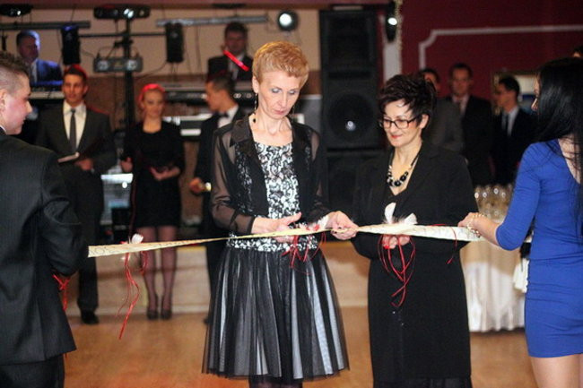 Nauczyciele śpiewali na studniówce (zdjęcia)