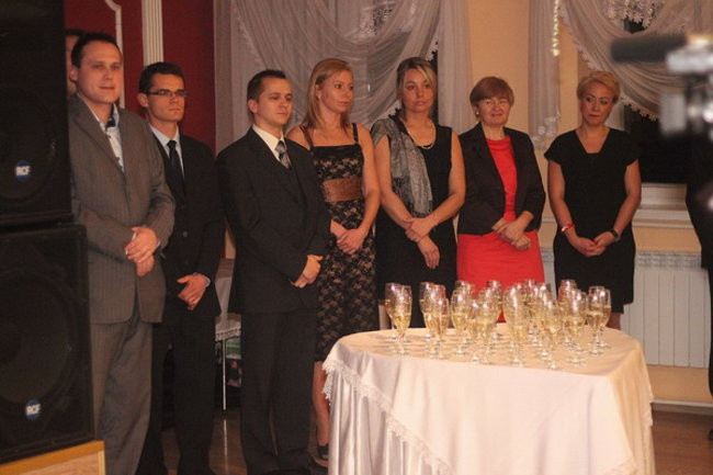 Nauczyciele śpiewali na studniówce (zdjęcia)