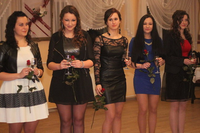 Nauczyciele śpiewali na studniówce (zdjęcia)