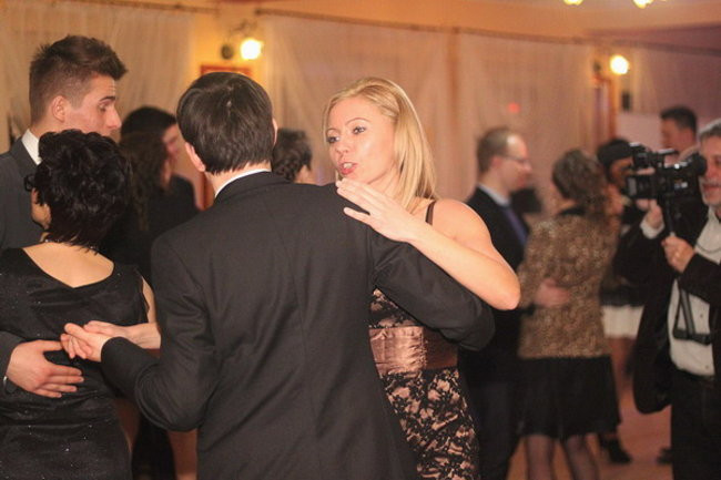 Nauczyciele śpiewali na studniówce (zdjęcia)